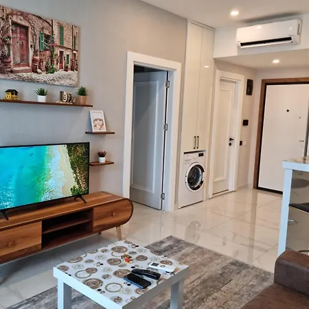 Cleopatra Apartment